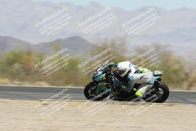 media/Apr-20-2025-CVMA (Sun) [[39090e8767]]/Race 9-Formula LW Twins Shootout/